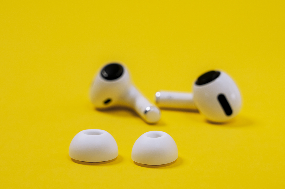 Apple AirPods Pro Gold Edition: a luxurious upgrade
